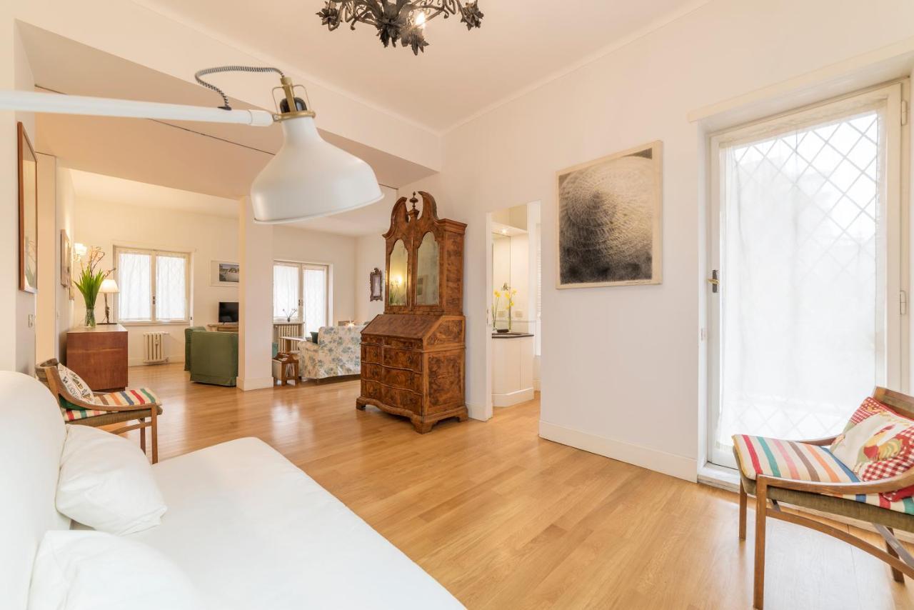 Micheli 4pax With Terrace Apartment Rom
