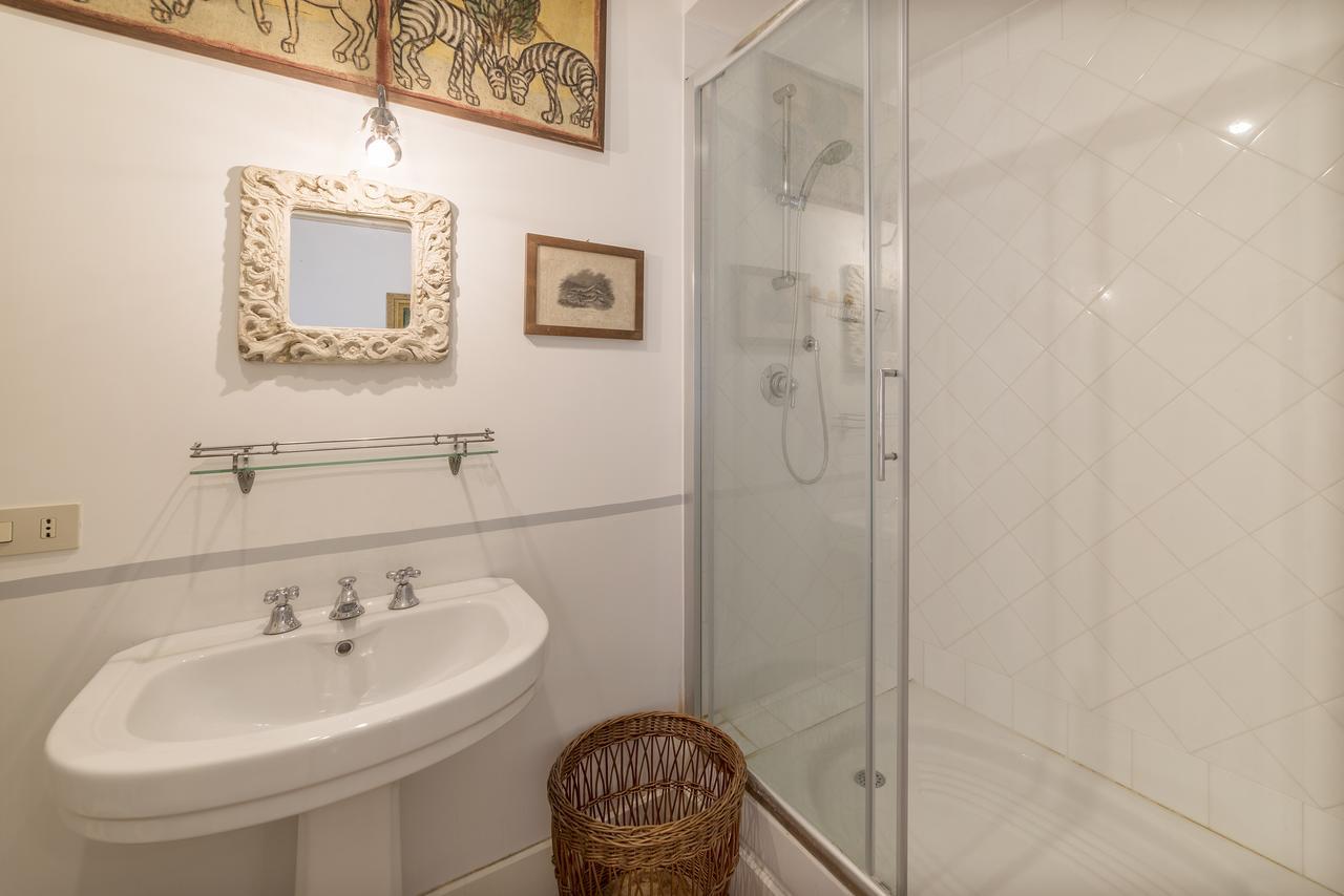 Micheli 4pax With Terrace Apartment Rom