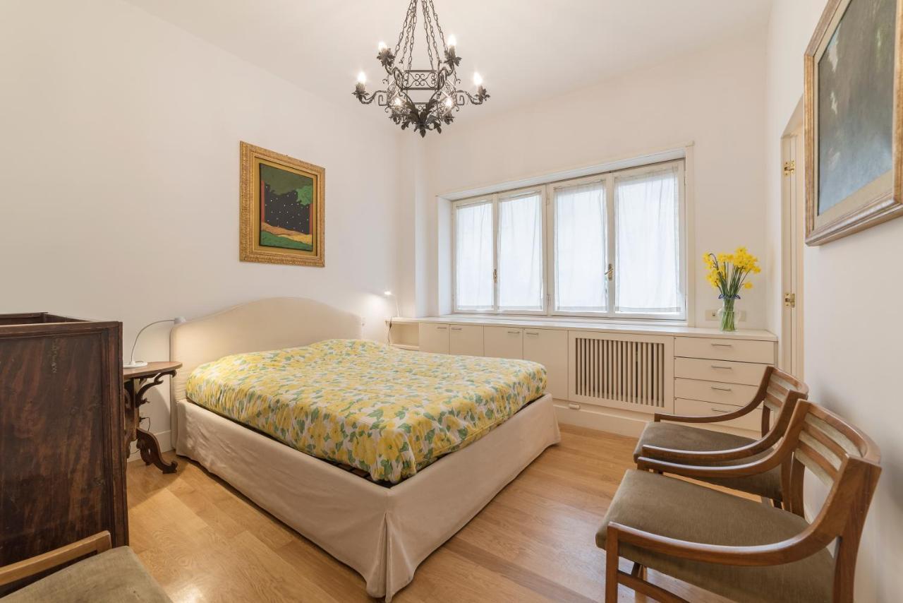 Apartment Micheli 4pax With Terrace Rom